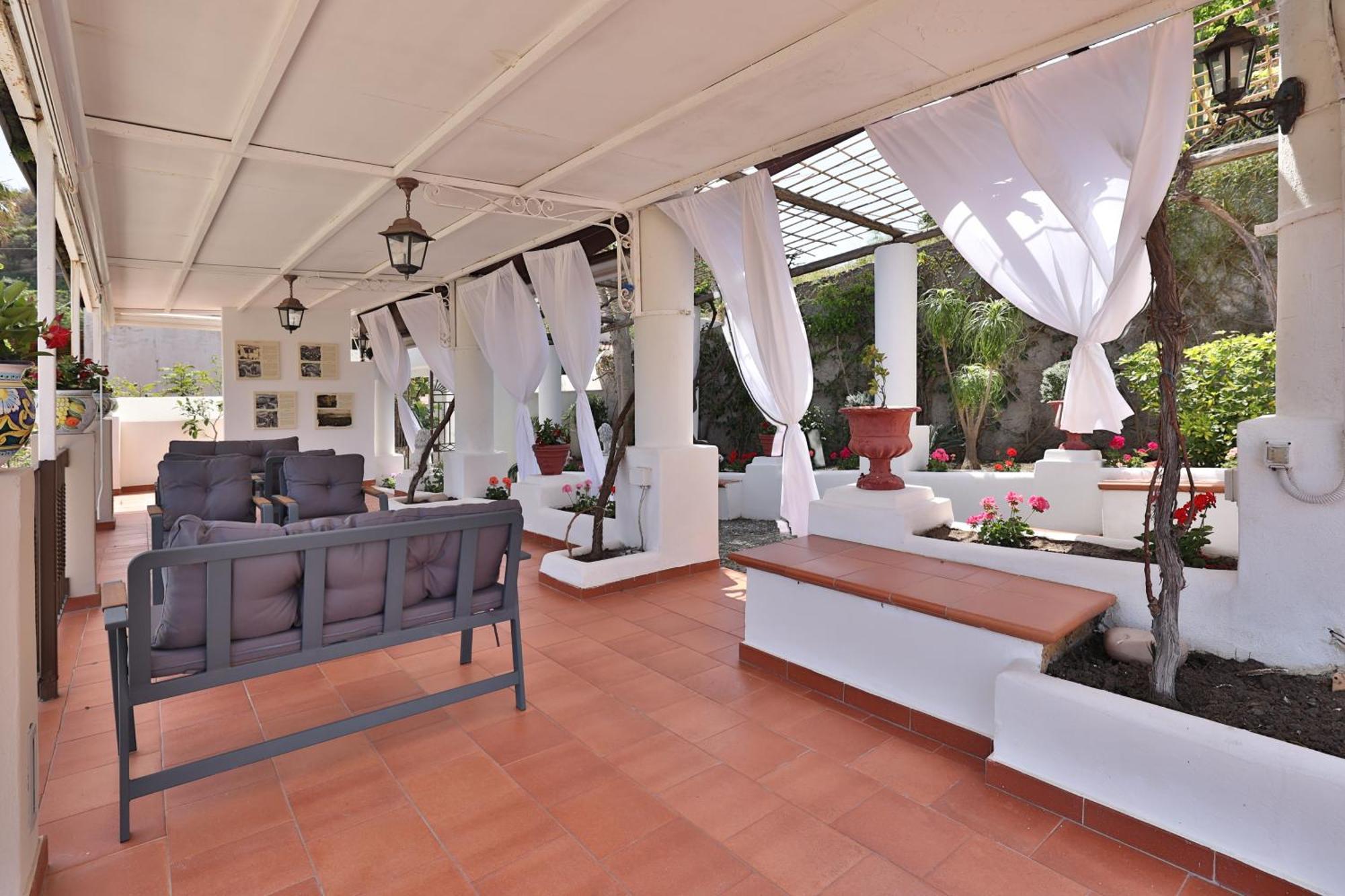 Hotel Villa Cute - Hvc Lipari  Exterior foto